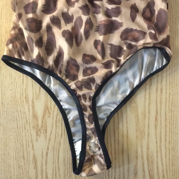 New Playboy Animal Print 1pc Lingerie Teddy Sm Med - Picture 8 of 9